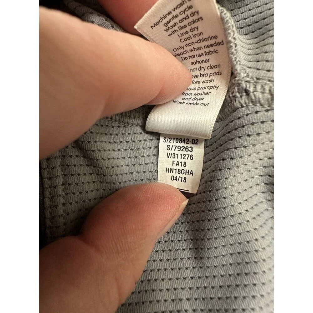 Athleta Sports Bra Women's XL Gray Camo All In Athletic Gym Workout Yoga w/ Pads